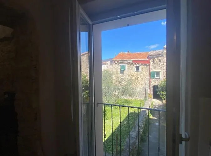 Casa Virginia Orco Feglino