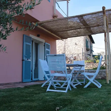 Casa Virginia * Orco Feglino